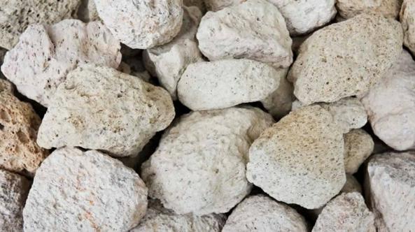 بررسی کیفی پوکه معدنی سفید