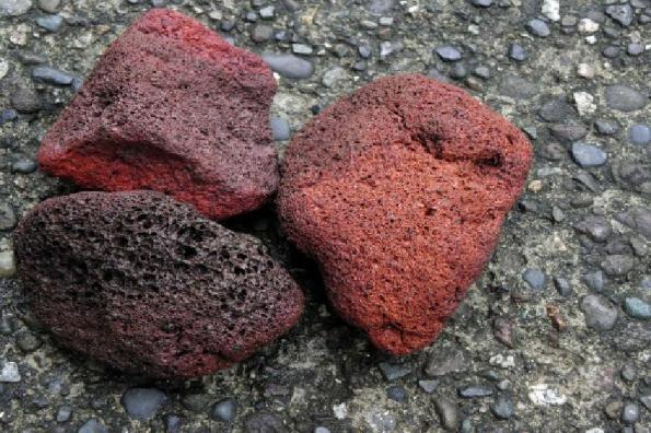 بررسی ویژگی های پوکه معدنی شهر بابک